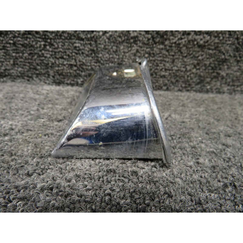 S1957-2 Cessna 182E Cabin Door Ashtray Unit