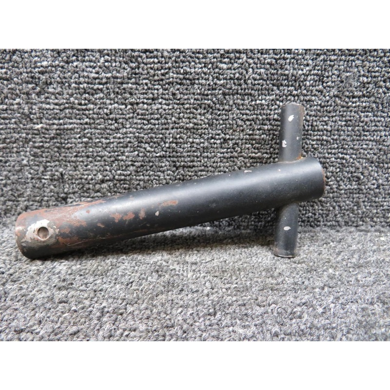 0411307 Cessna 172D Rudder Bar Control Arm