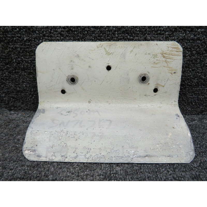0413399-2 Cessna 150M Refueling Step RH (Worn)