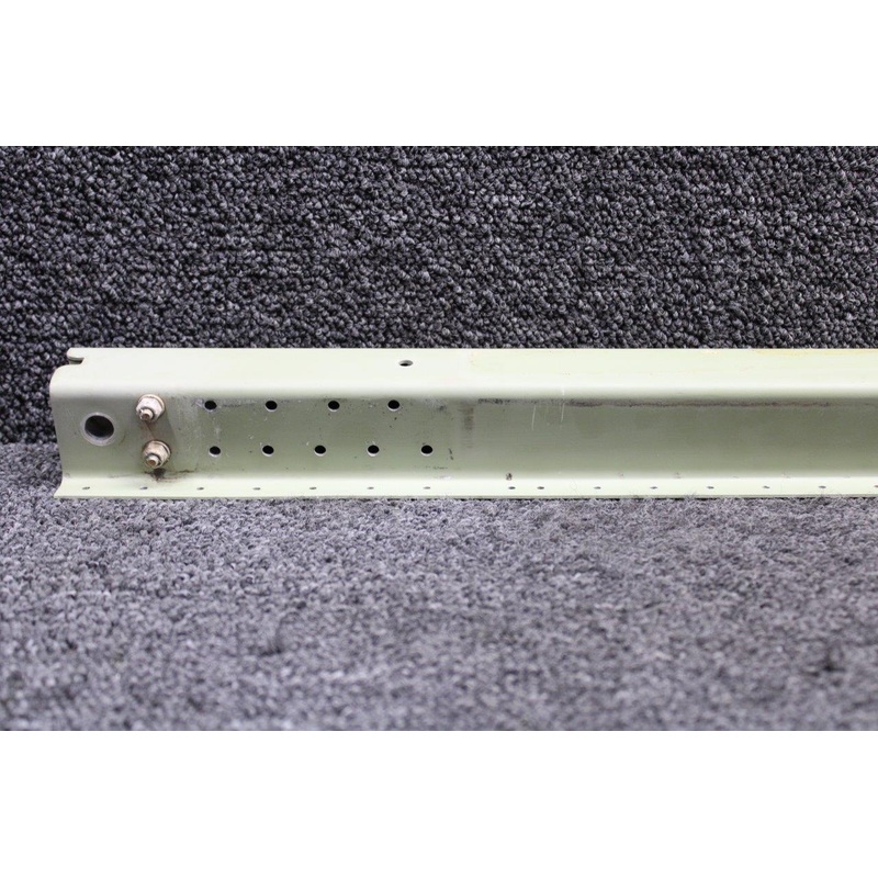 0511162-11 Cessna 172S Forward Doorpost Bulkhead Carry Thru Spar Assembly