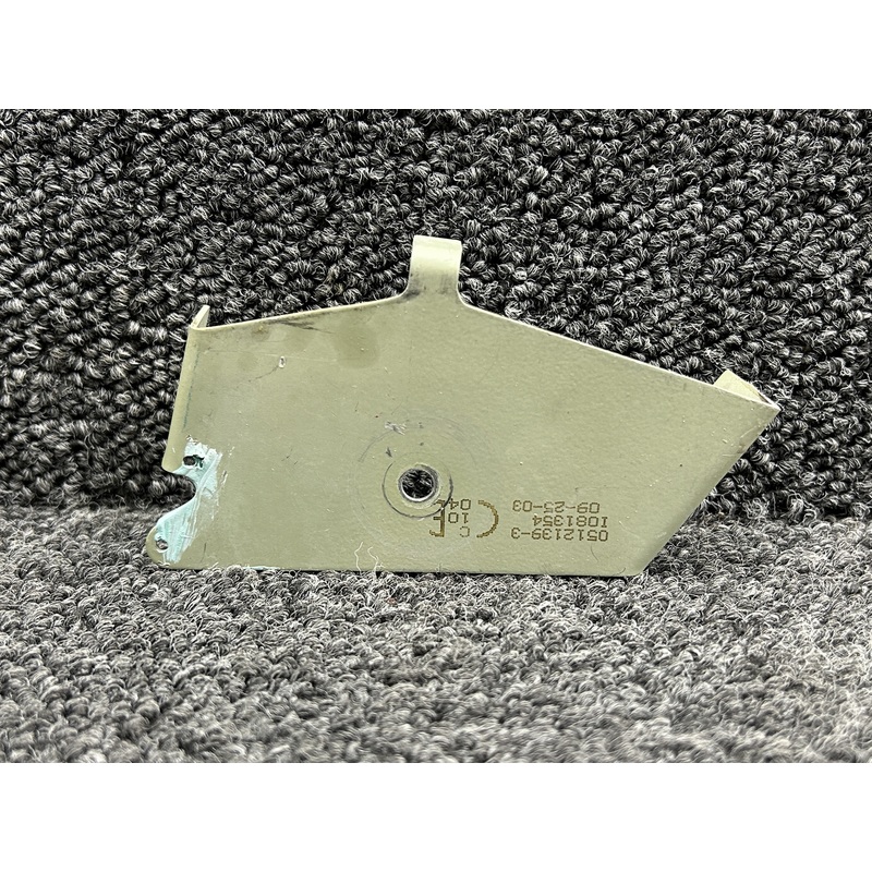 0512139-3 Cessna 172S Upper Aileron Pulley Bracket LH