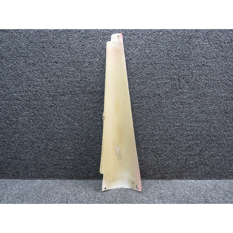 0530010-6 (Use: 0530010-12) Cessna 172G Stabilizer Fairing RH (Striped)