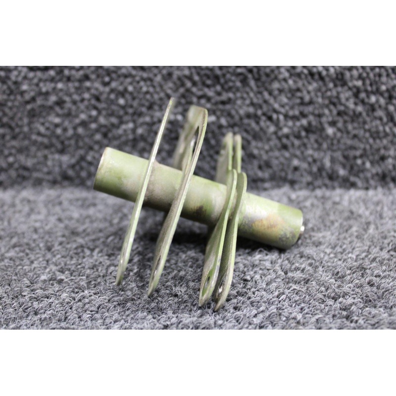 0522647-4 Cessna 172S Aileron Bellcrank Assembly RH