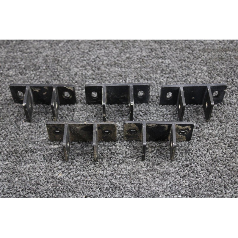 0514223-43, 0719040-1, 0719040-3 Cessna 172S Aft Bench Seat Foot Assembly Set