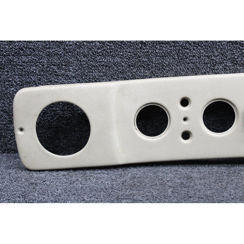 0519076-2 Cessna 172S Overhead Console Cover