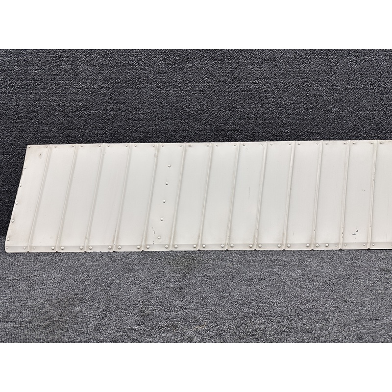 0523800 Cessna 172I Aileron Assembly LH