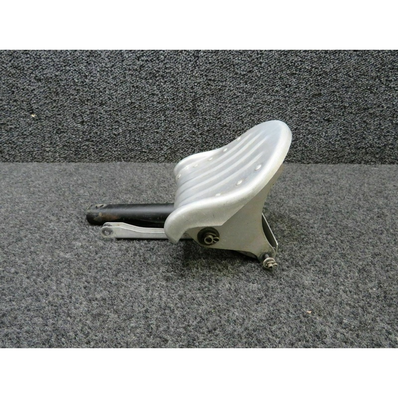0411739 (USE: 0310453) Cessna 170 Co-Pilot Rudder and Brake Pedal Assembly