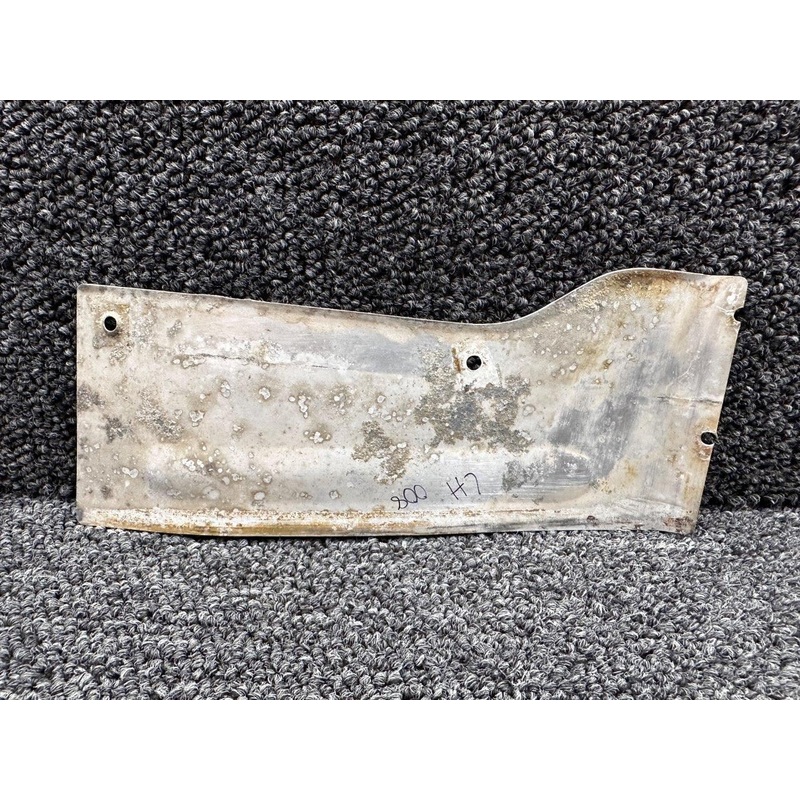 0520008 Cessna 172N Wing Fairing Rear Lower LH