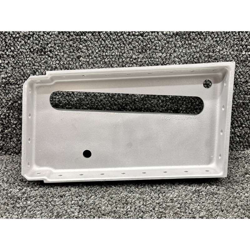 0541121-2 Cessna 172G Main Gear Support Outboard RH (Minor Pitting)