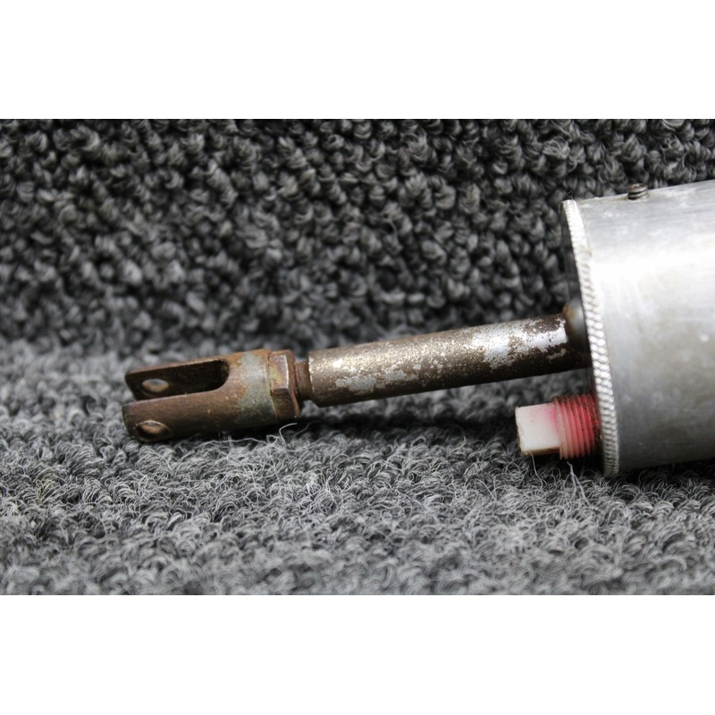 0541138-16 Cessna 182H Master Brake Cylinder (Core)