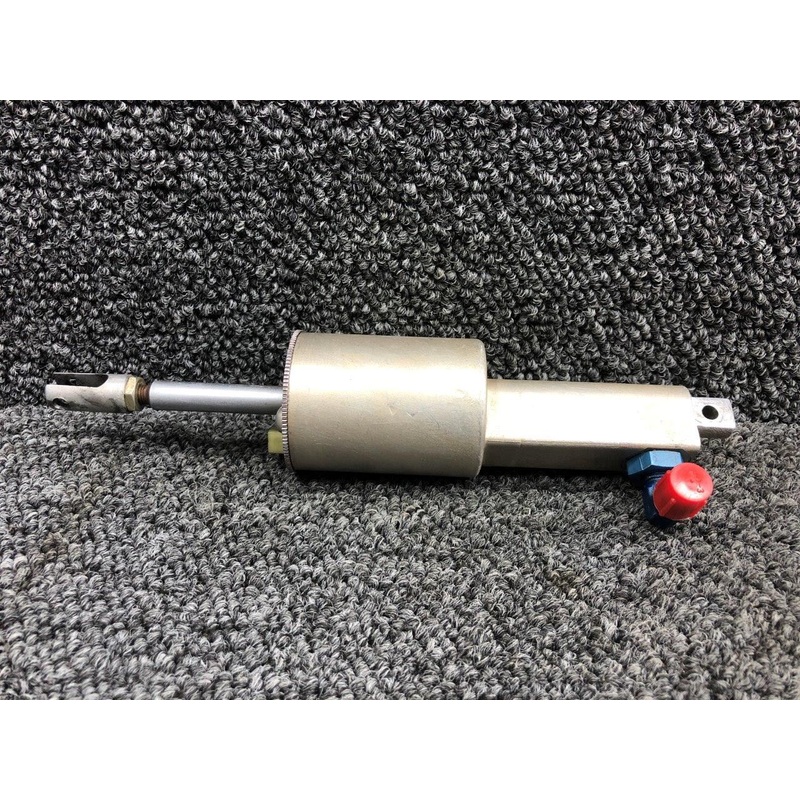 0541138-22 (WEU: 9882010-1) Cessna 172N Master Brake Cylinder Assembly LH / RH