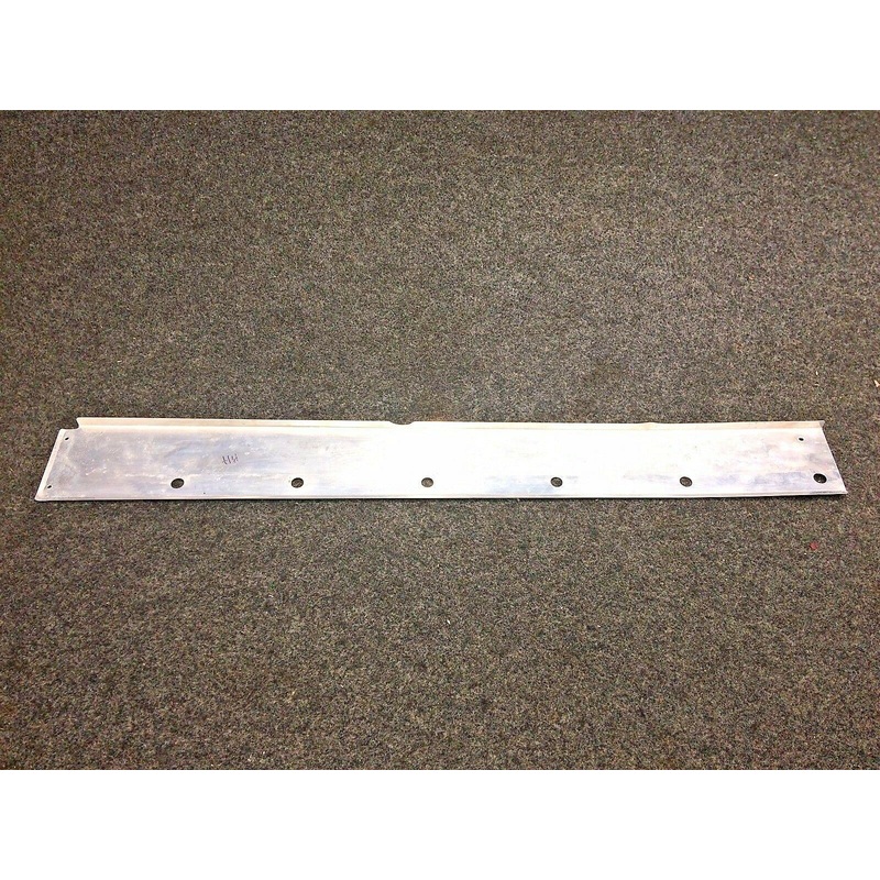 0520016-2 Cessna 172N Fairing Wing RH Lower