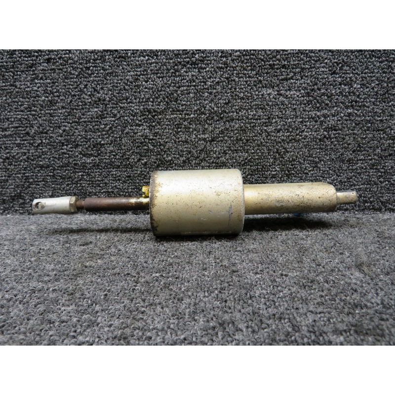 0541138-22 (Alt: 9882010-1) Cessna 172N Master Brake Cylinder Assembly