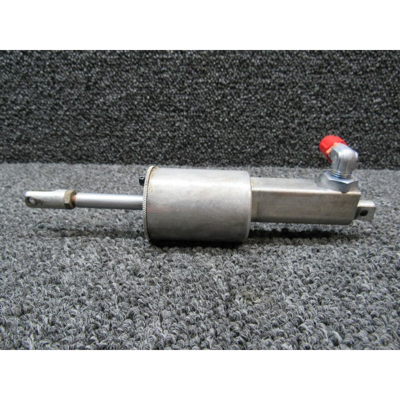 0541138-16 (USE: 0541138-3) Cessna 172G Master Brake Cylinder Assembly