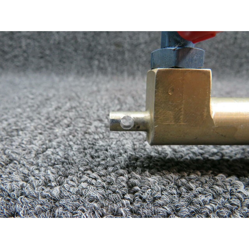 0541138-20 / 0541165-1 Cessna 172D Master Brake Cylinder Assy W/ Lock Plate