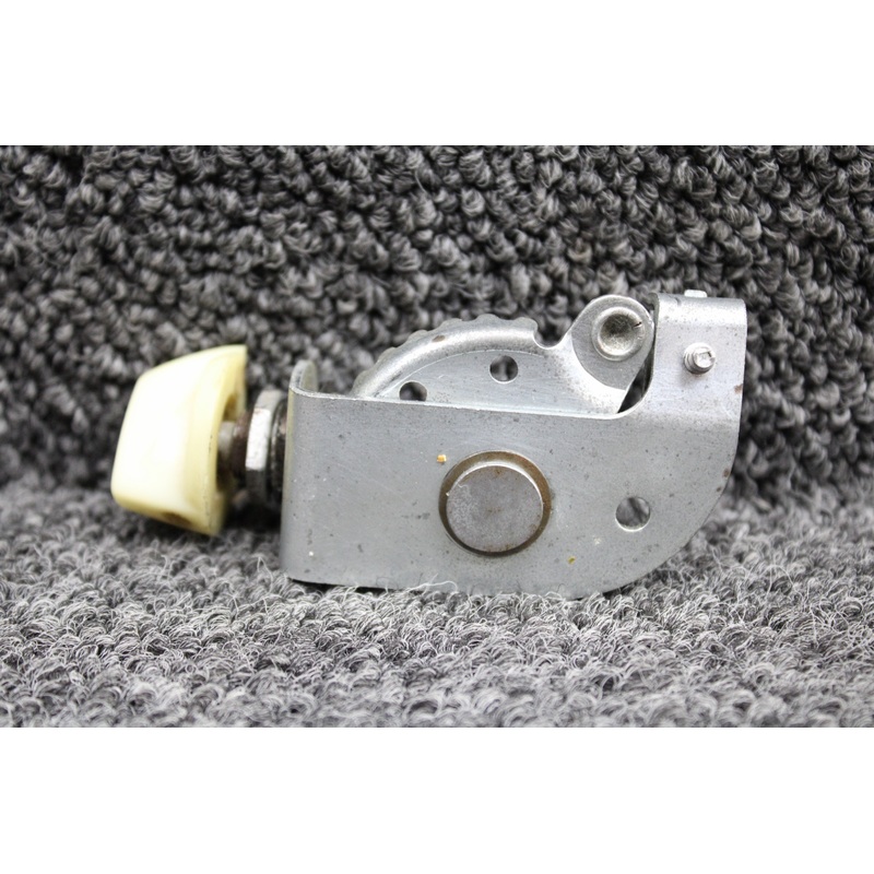 S1266-1, 0813475-3 Cessna 210B Defrost Control Assembly with Knob (No Cable)