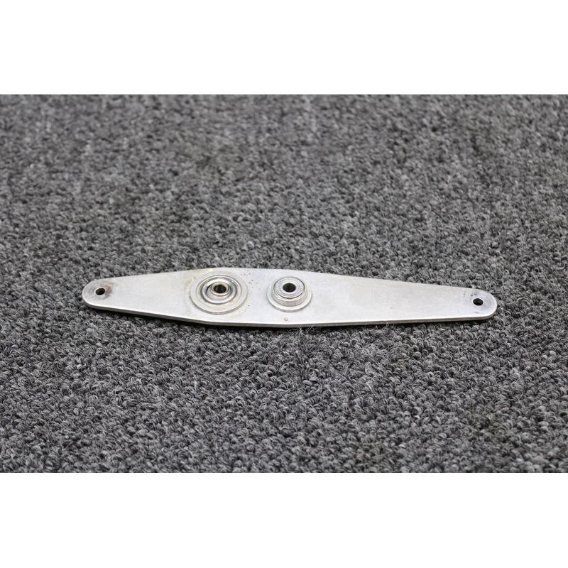 0411258 (USE: 0411258-1) Cessna 150F Elevator Control Bellcrank Forward