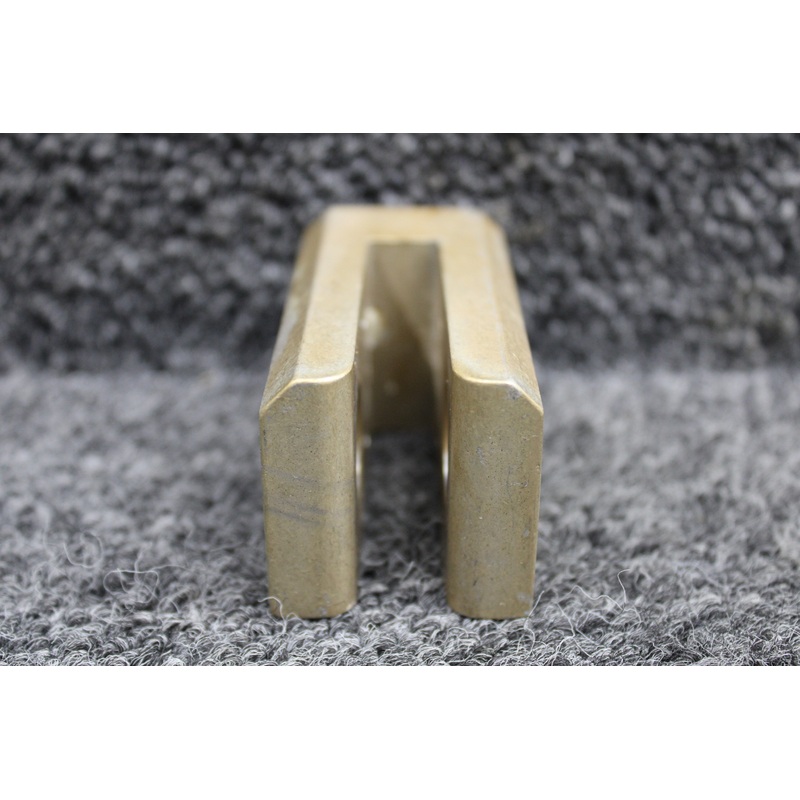 0512122 Cessna 150M Fuselage Spar Bearing Block Aft LH or RH