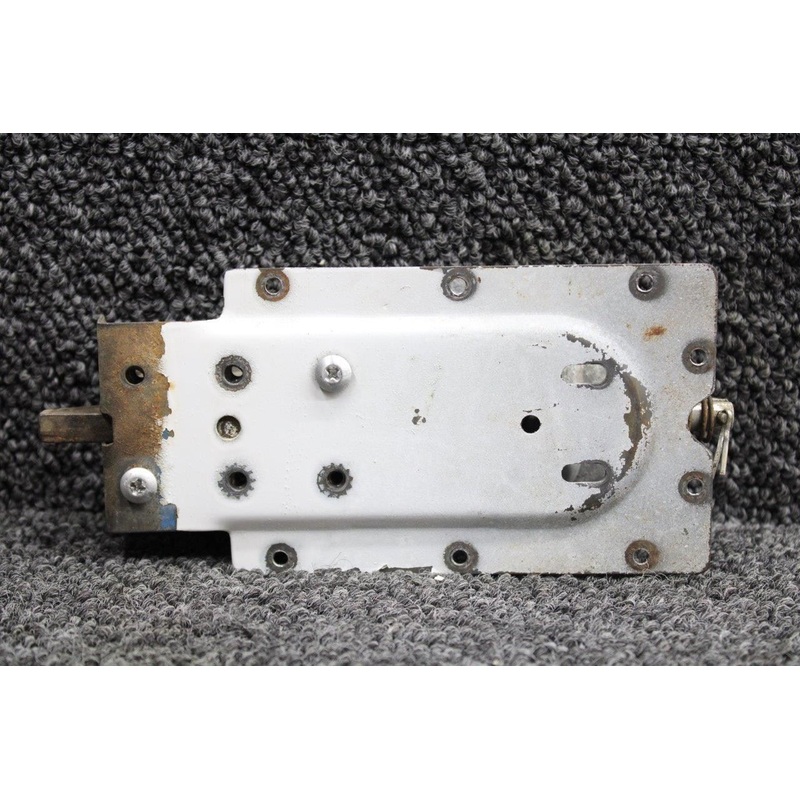 0517012-1 (Use: 0517012-3) Cessna 172M Cabin Door Latch LH