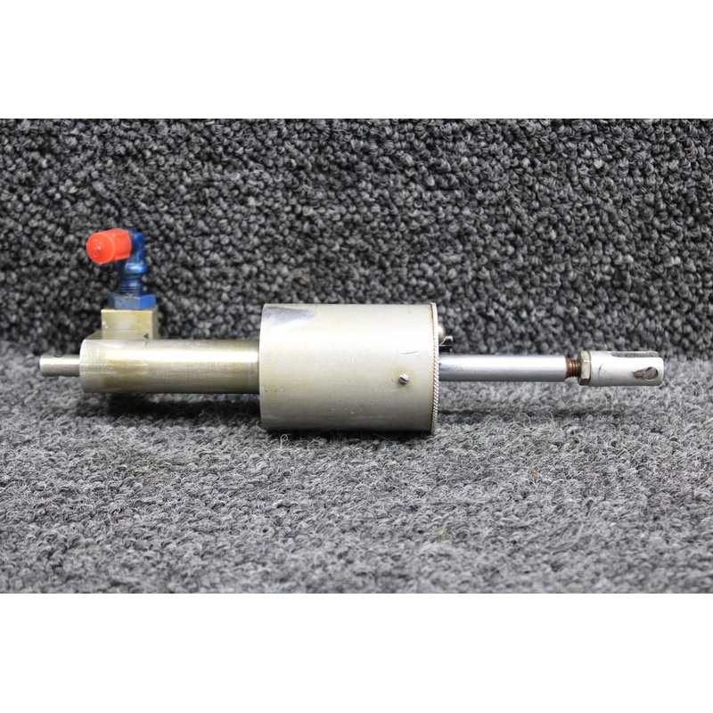 0541138-16 Cessna 210B Master Brake Cylinder with Fitting (Circular End)