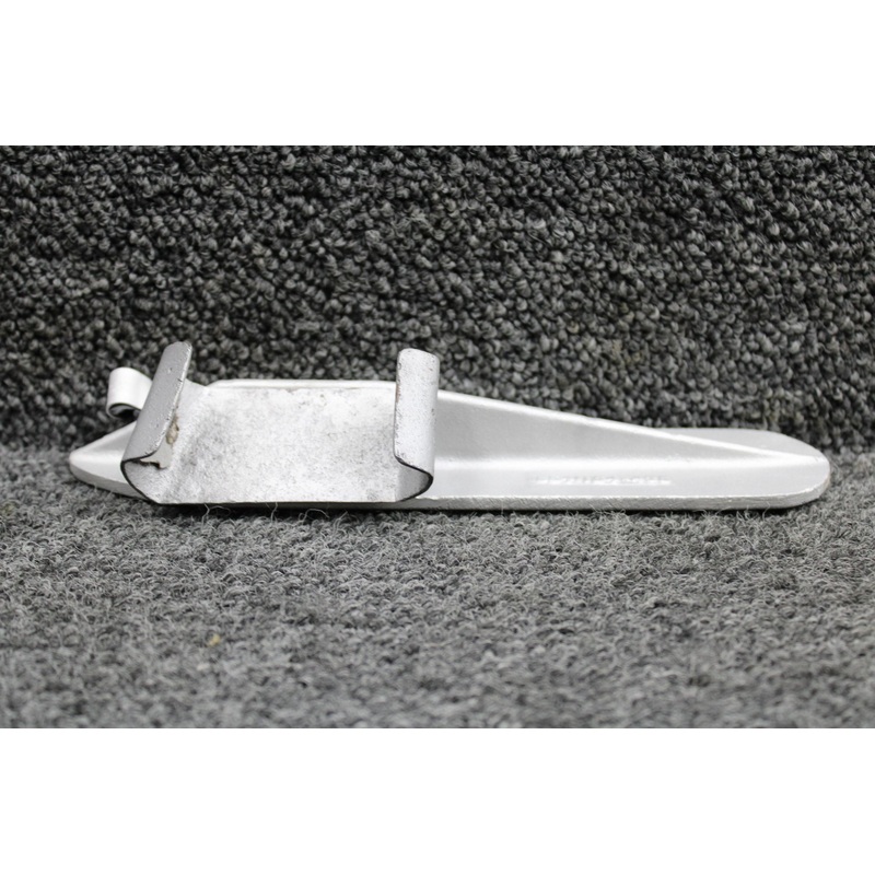 0541154-1 (Use: 0541211-1) Cessna 172K Main Gear Step RH with Clamp (Blasted)