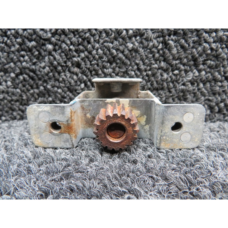 0412066-1 Cessna 150F Clutch Assembly Door Latch LH
