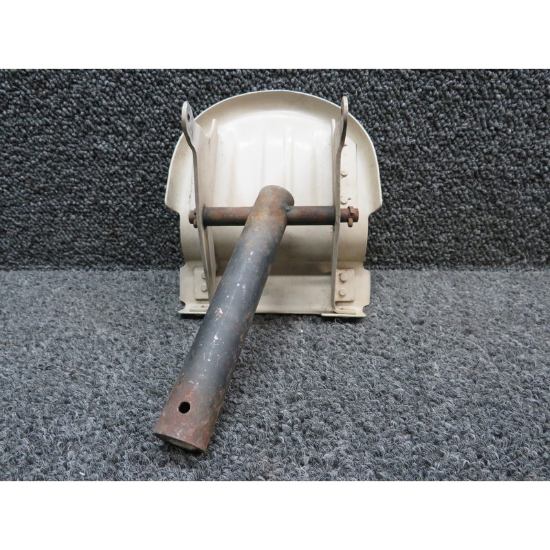 0310453, 0411307 Cessna 210B Pilot Rudder Pedal Assembly RH with Arm