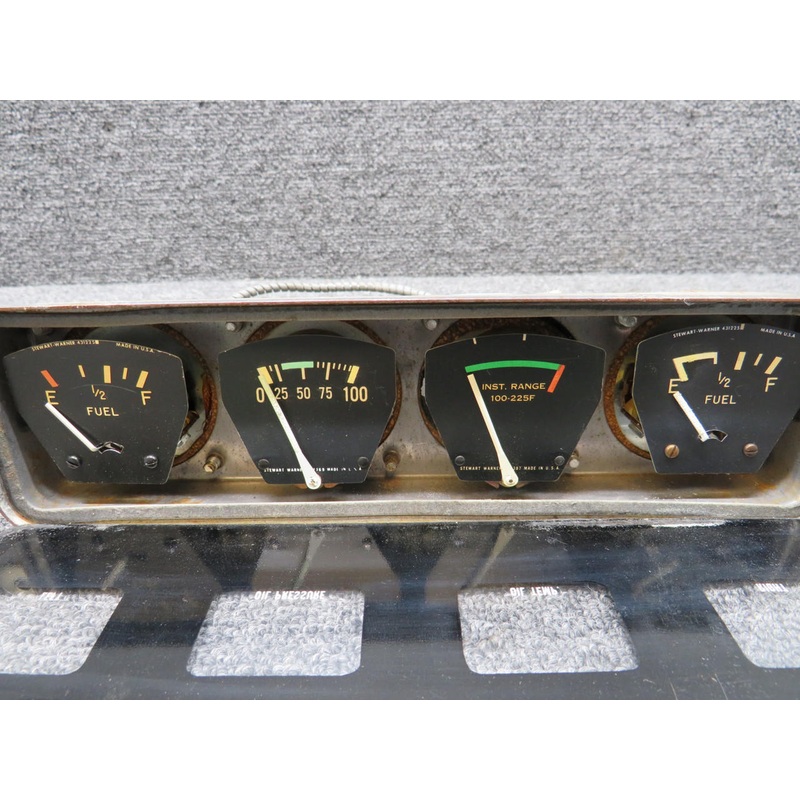 0513144-13 Cessna 172B Fuel and Oil Instrument Cluster with Probe