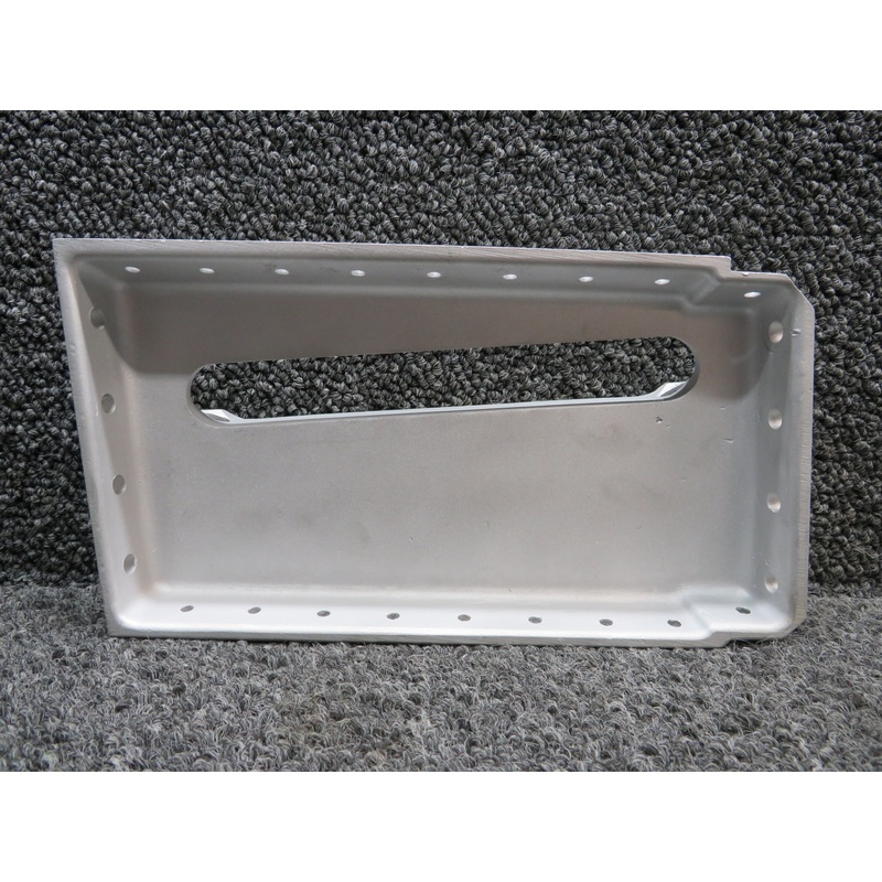 0541121-1 Cessna 172A Main Gear Support Outboard LH (Bead Blasted)