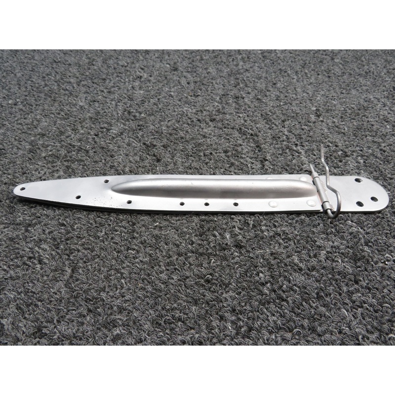 0511237-1, 0511238-1 Cessna 172G Cabin Door Hinge Assembly Upper LH