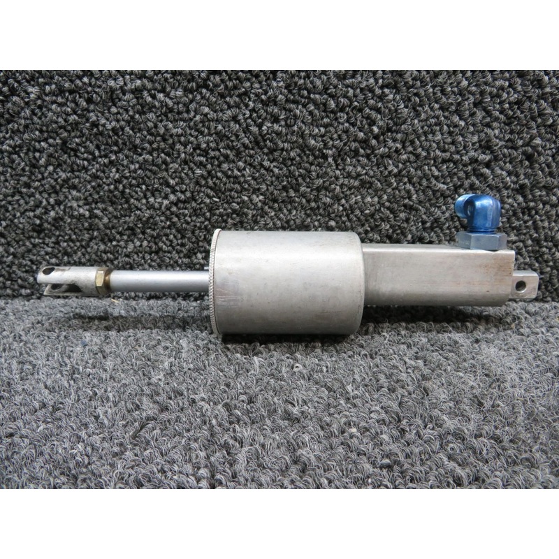 0541138-16 Cessna 172G Master Brake Cylinder Assembly (Square End)