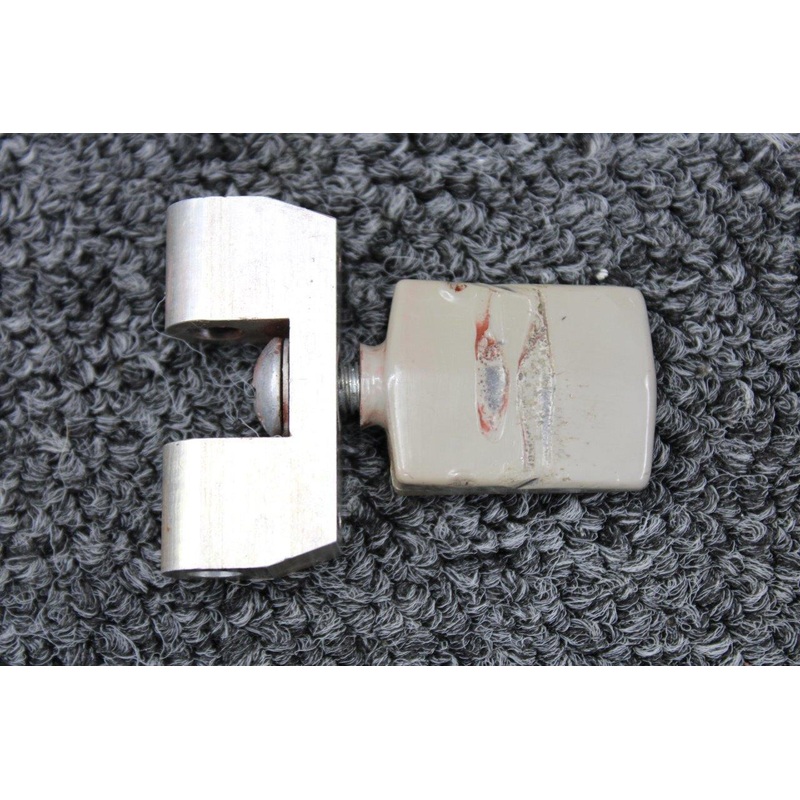 S1771-3, 1511429-8 Cessna T337G Lower Cabin Doorknob with Adapter