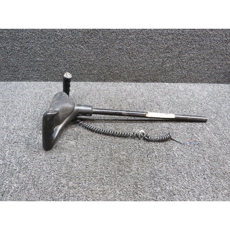 0513261-17 Cessna 152 Pilot Control Wheel with Mic Switch