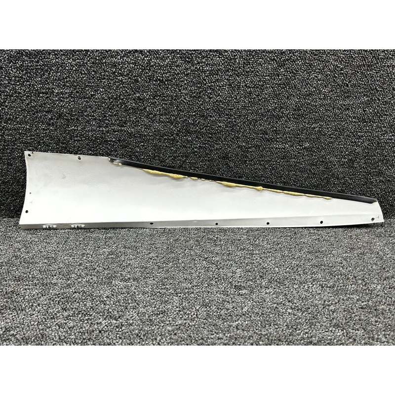0431015-5 Cessna 150J Upper Horizontal Stabilizer Fairing LH (White)