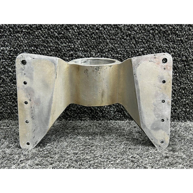 0543013-1 (Cast: 0543013-497) Cessna 172N Upper Nose Gear Fitting (Worn Holes)