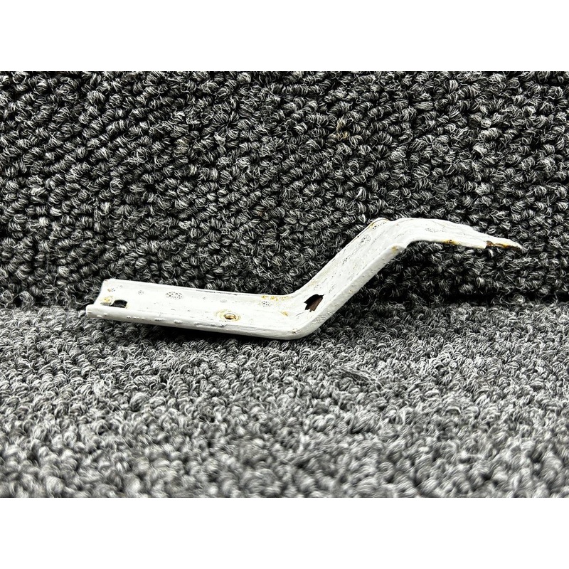 0426209-1 Cessna 150J Stud Cabin Door Catch LH or RH