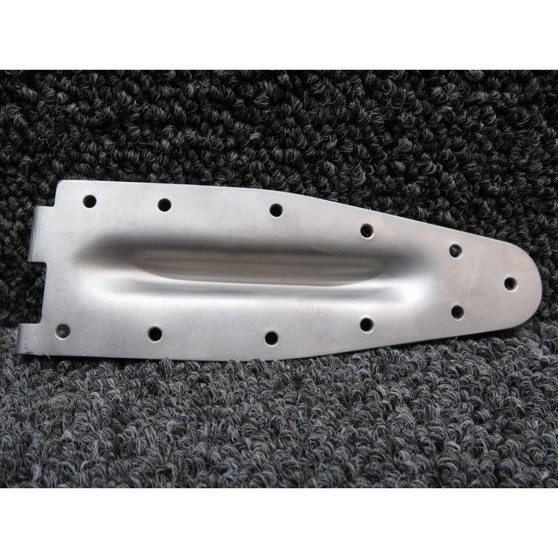 0517019-4 Cessna 172R Cabin Door Hinge Half Lower RH Aft (Bead Blasted)