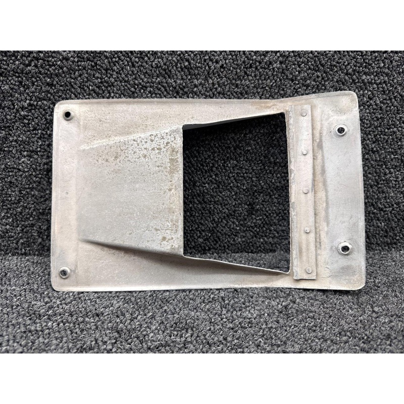 0552010-91 Cessna 172N Lower Cowling Air Scoop