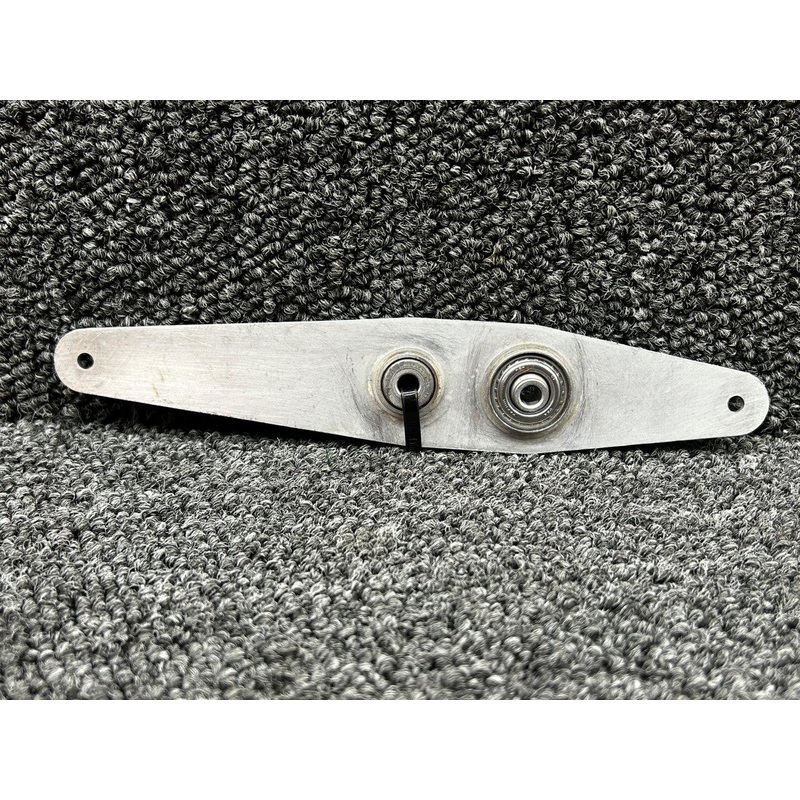 0411258 (Use: 0411258-1) Cessna 150J Forward Elevator Bellcrank Assembly
