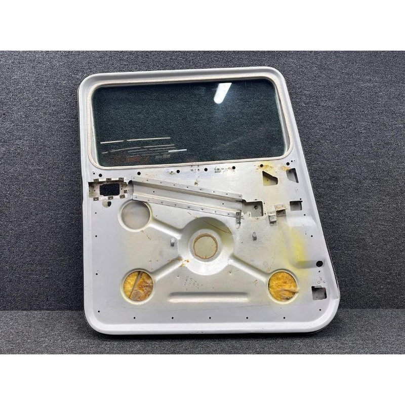 0511803-208 Cessna 172N Cabin Door Structure LH