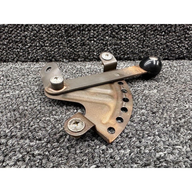 0513274-2 (Weu: 0513274-3) Cessna 172N Rudder Trim Bracket and Lever