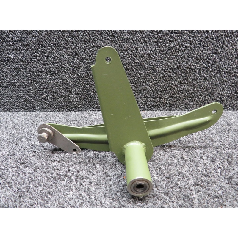 0523535-1 Cessna 172 Flap Bellcrank RH with 8130-3 and PAI-MT-1 (Zinc Chromated)