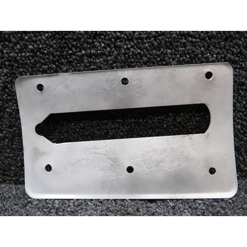 0511071-3 Cessna 172H Landing Gear Fillet Plate LH (Bead Blasted)