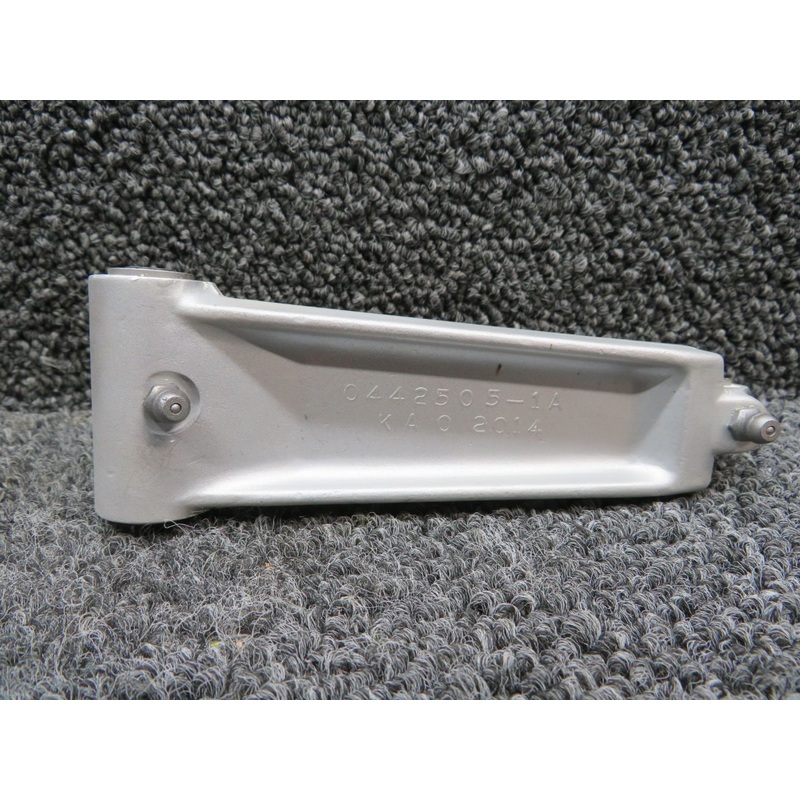 0442506-1 (Cast: 0442505-1A) Cessna 172N Nose Gear Torque Link Upper