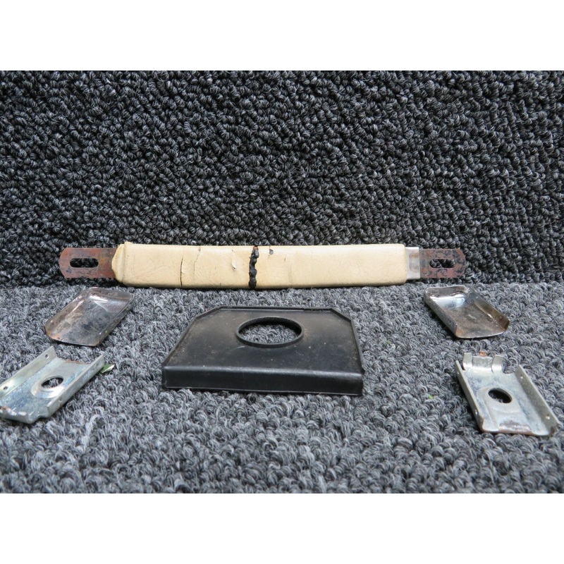 S1362-25-1 Cessna 172N Inside Cabin Door Handle