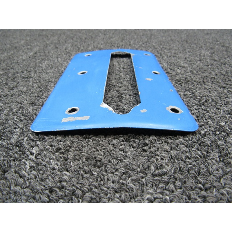 0511071-3 Cessna 172 Plate Landing Gear Fillet LH (Colored)