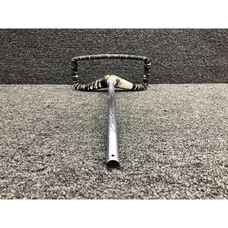 0513166-1 / 0413213-9 Cessna 210 Control Wheel Assembly (L: 15 5/8, D: 0.640)