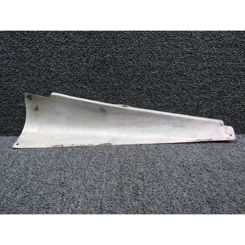 0530010-6 (USE: 0530010-12) Cessna 172 Fairing Assembly RH (Striped)