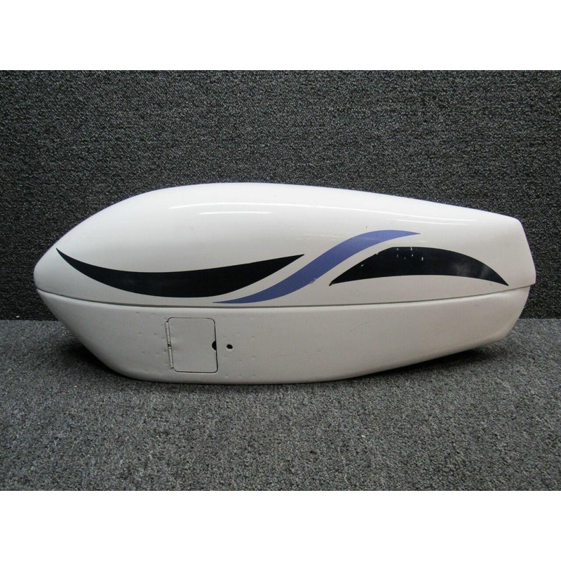 0541223-17  (USE: 0541223-39) Cessna 172 Wheel Pant Assy LH W/ Door (M22)