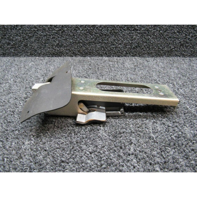0413311-9 Cessna 150 Latch Assembly (NEW OLD STOCK) (SA)